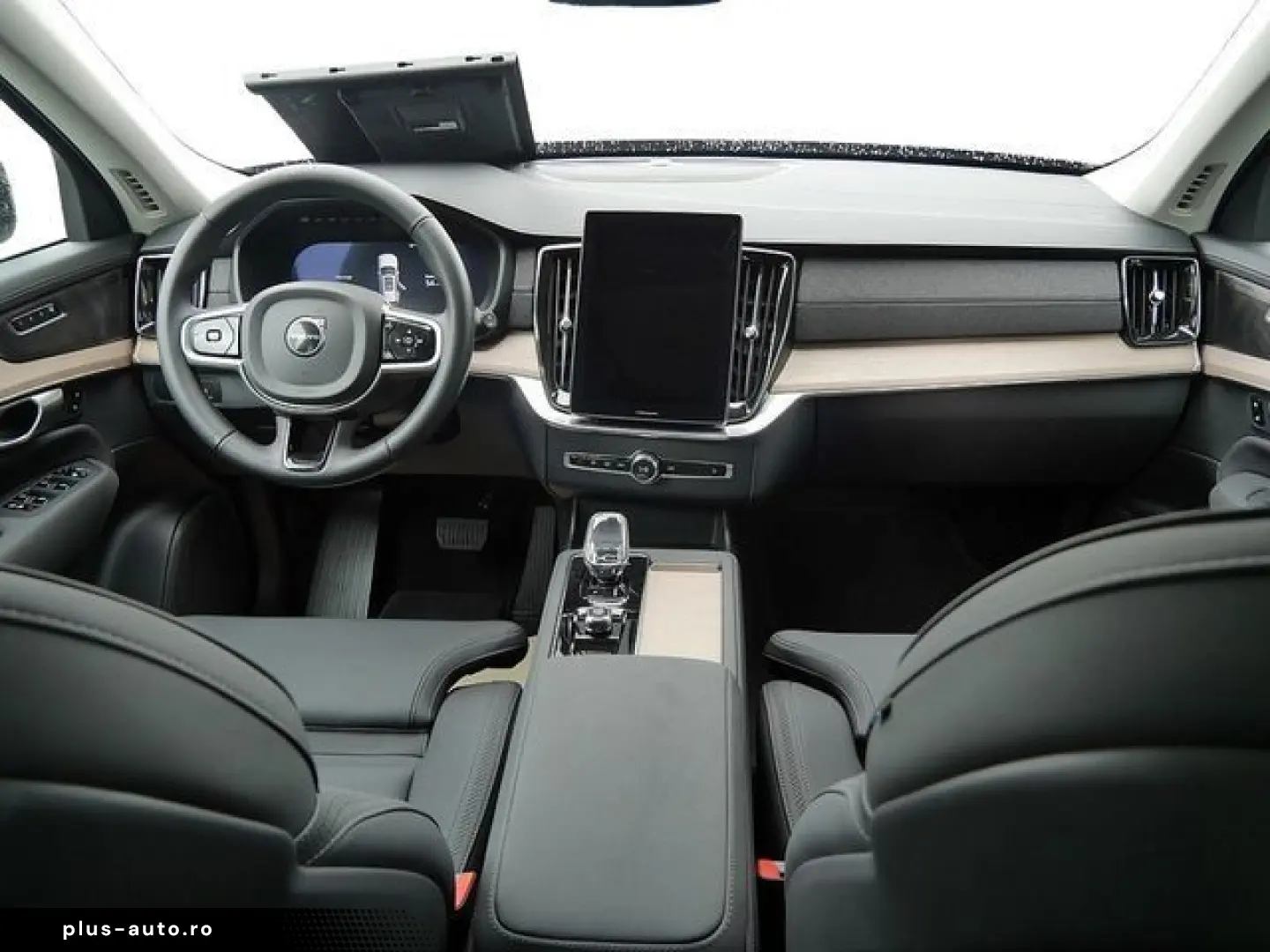 VOLVO XC90 T8 Plus Dark Recharge Plug-In Hybrid AWD