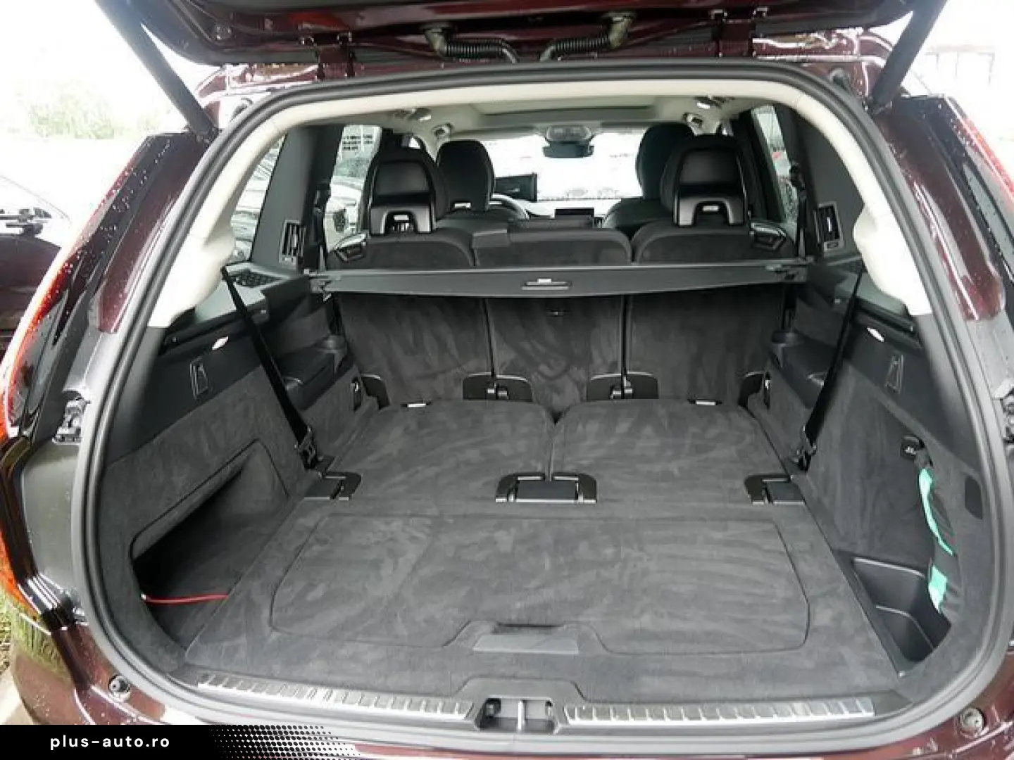 VOLVO XC90 T8 Plus Dark Recharge Plug-In Hybrid AWD