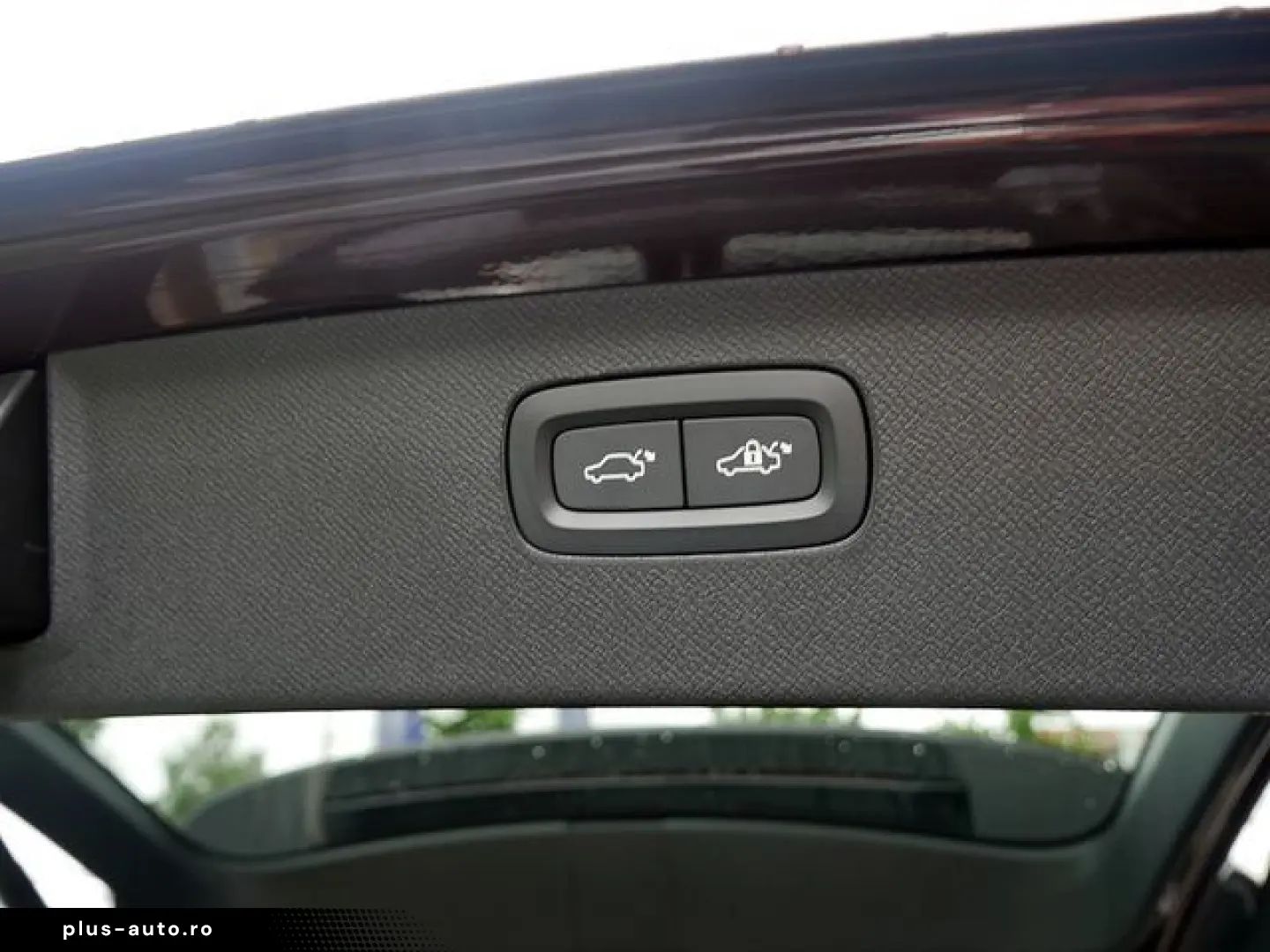 VOLVO XC90 T8 Plus Dark Recharge Plug-In Hybrid AWD