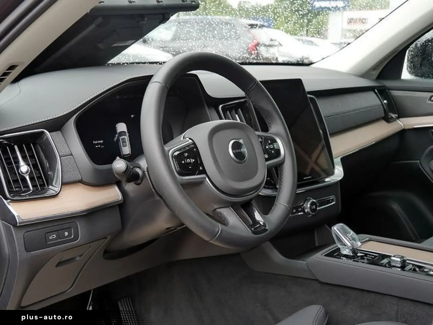 VOLVO XC90 T8 Plus Dark Recharge Plug-In Hybrid AWD