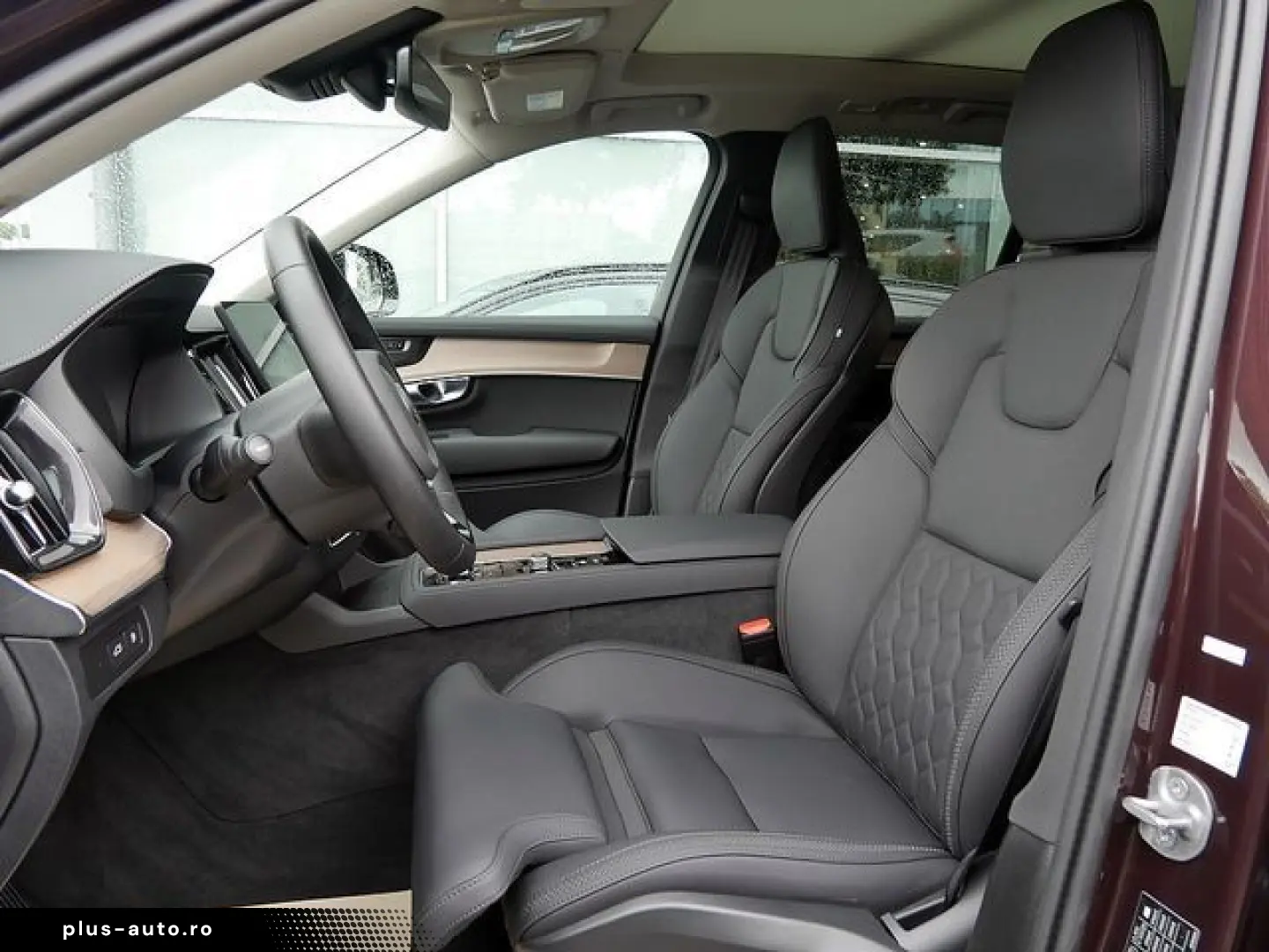 VOLVO XC90 T8 Plus Dark Recharge Plug-In Hybrid AWD