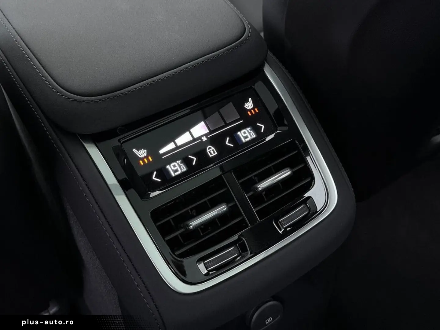 VOLVO XC90 T8 AWD Recharge Plus Dark HUD PANO 360