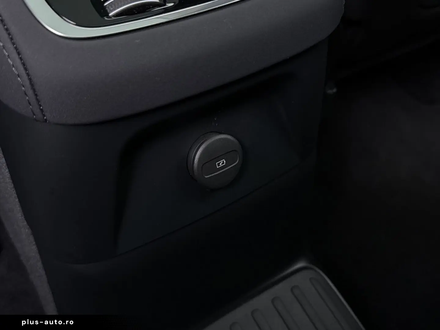 VOLVO XC90 T8 AWD Recharge Plus Dark HUD PANO 360