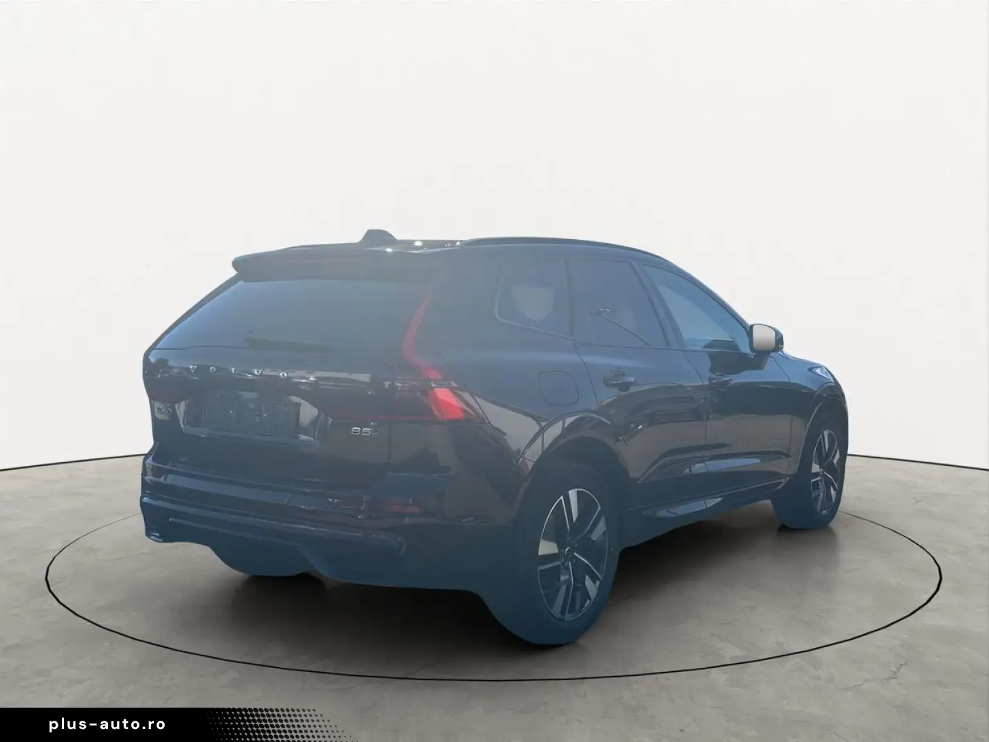 VOLVO XC60 B5 Plus Dark 360  H K PANO LED 19