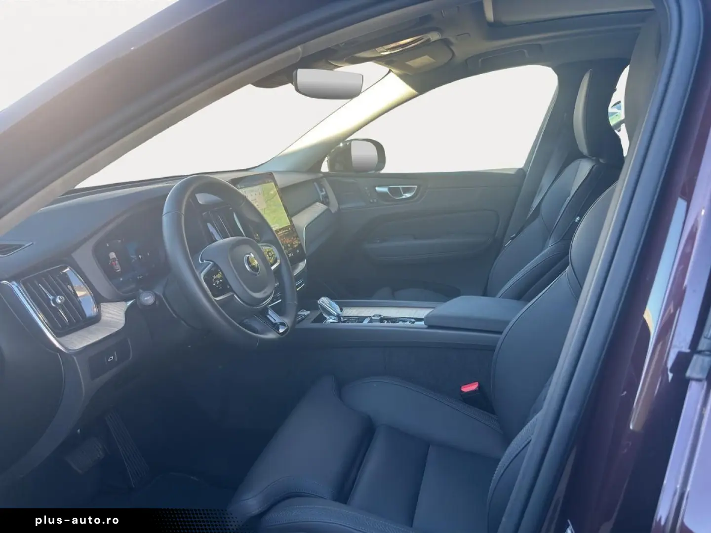 VOLVO XC60 B5 Plus Dark 360  H K PANO LED 19