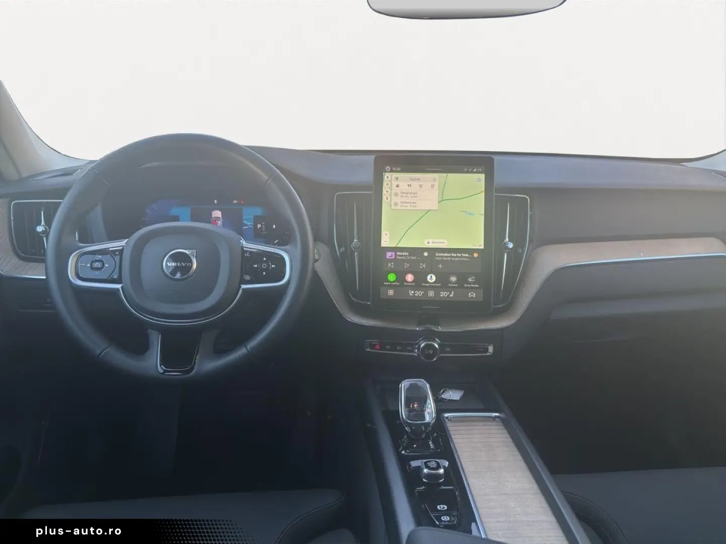 VOLVO XC60 B5 Plus Dark 360  H K PANO LED 19