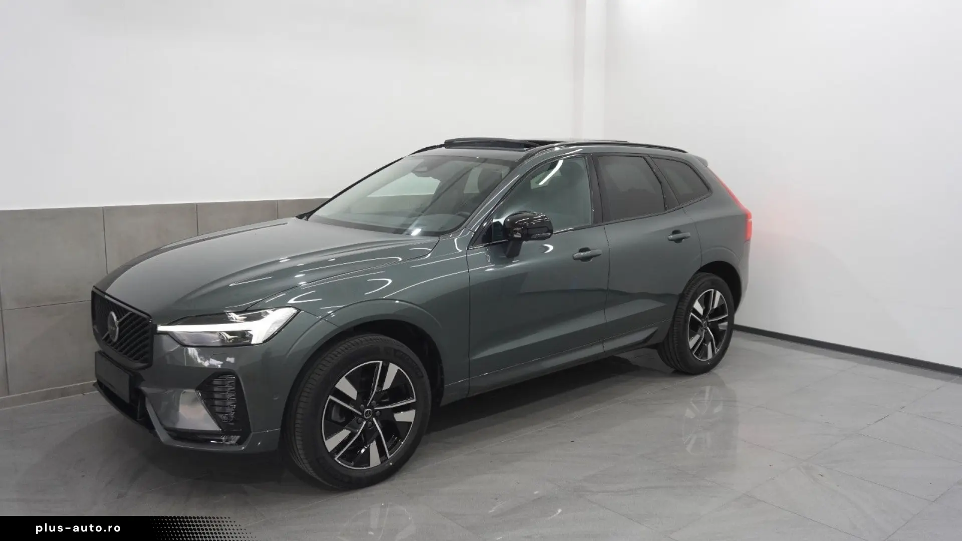 VOLVO XC60 B5 Plus Dark AWD NewMod Pano 360  HuD Pilot