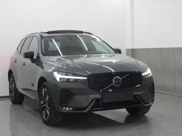 VOLVO XC60 B5 Plus Dark AWD NewMod Pano 360  HuD Pilot