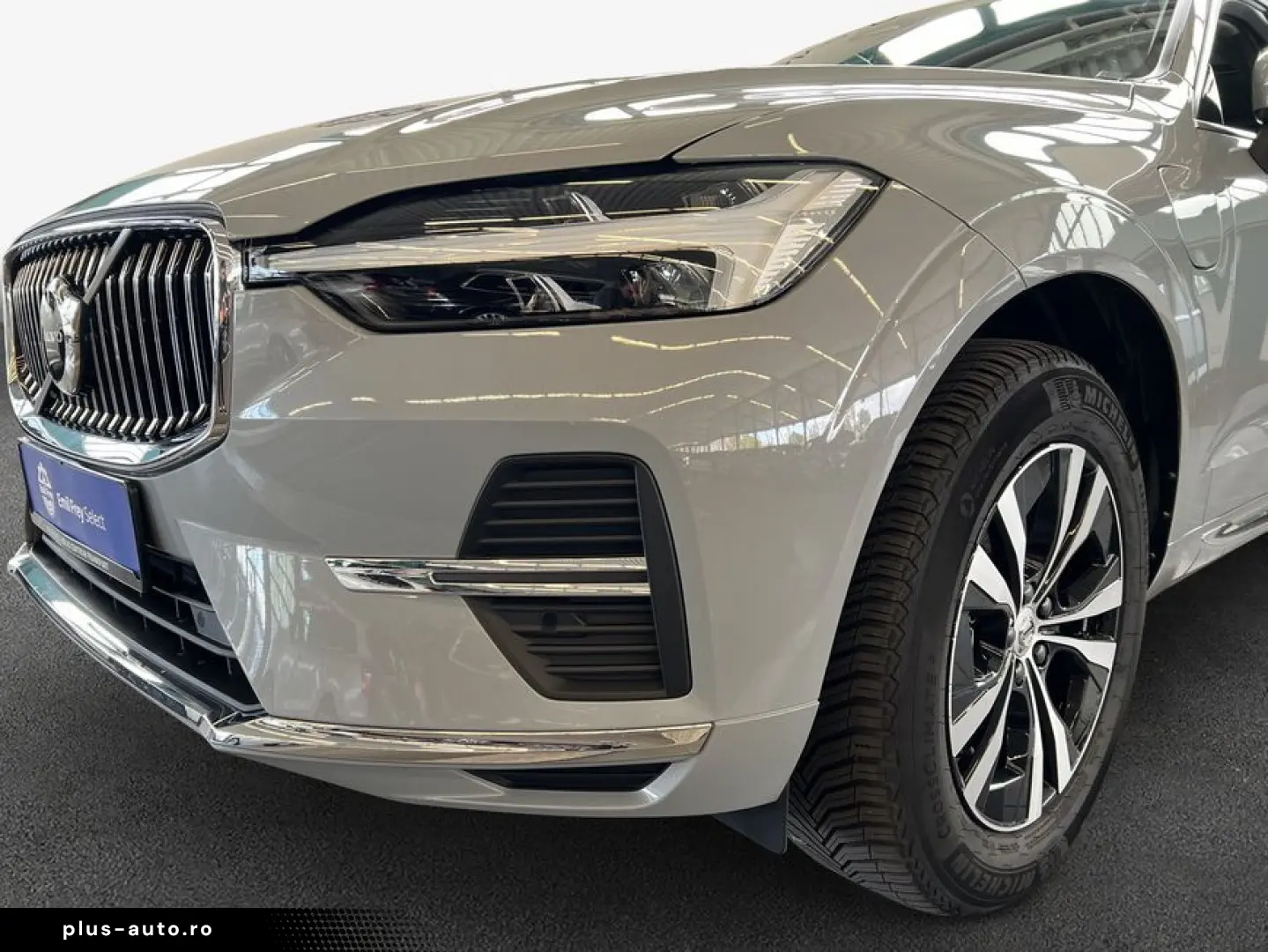VOLVO XC60 T6 AWD Recharge Glasd Pilot BLIS Standheizu