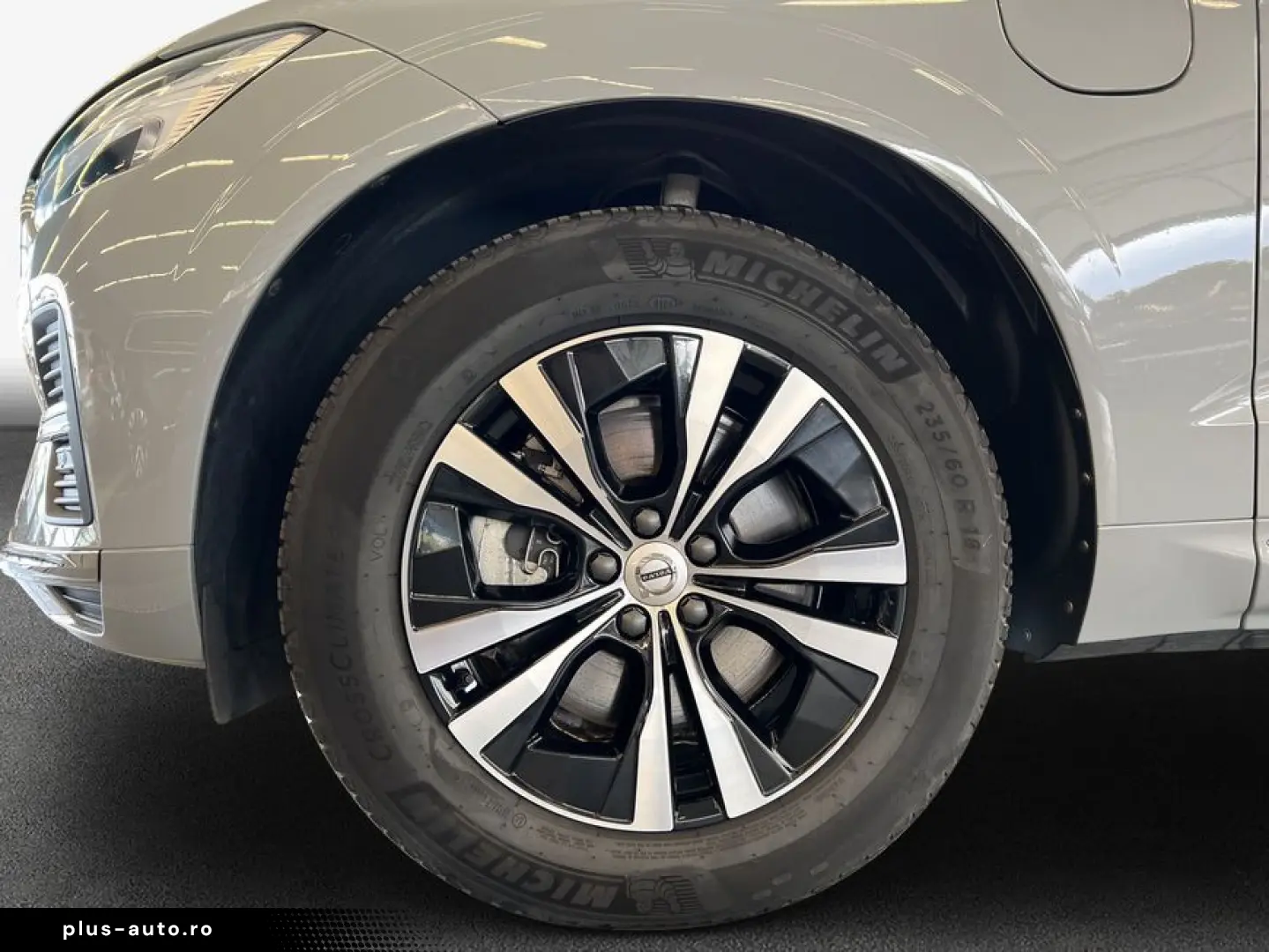 VOLVO XC60 T6 AWD Recharge Glasd Pilot BLIS Standheizu