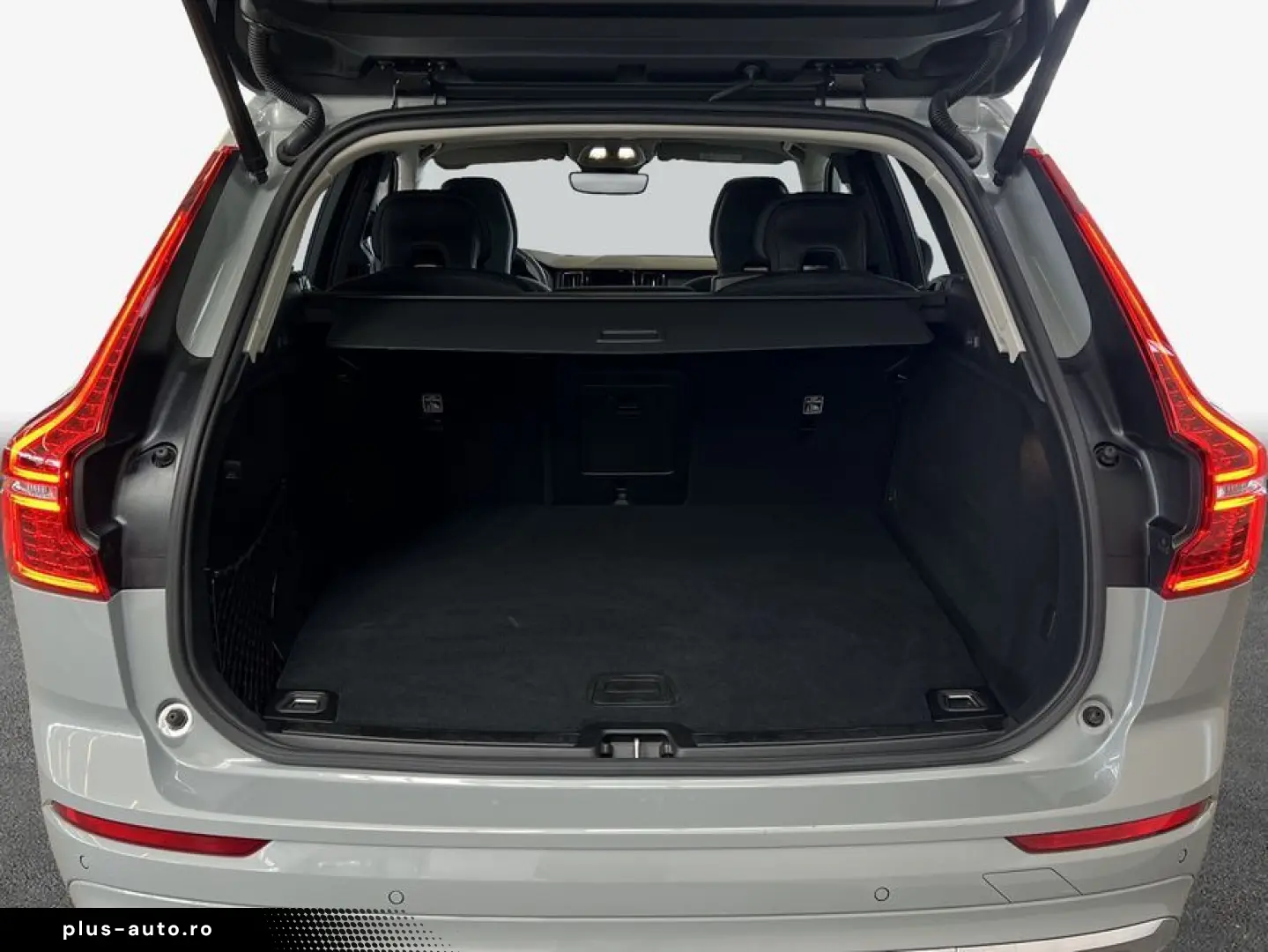 VOLVO XC60 T6 AWD Recharge Glasd Pilot BLIS Standheizu