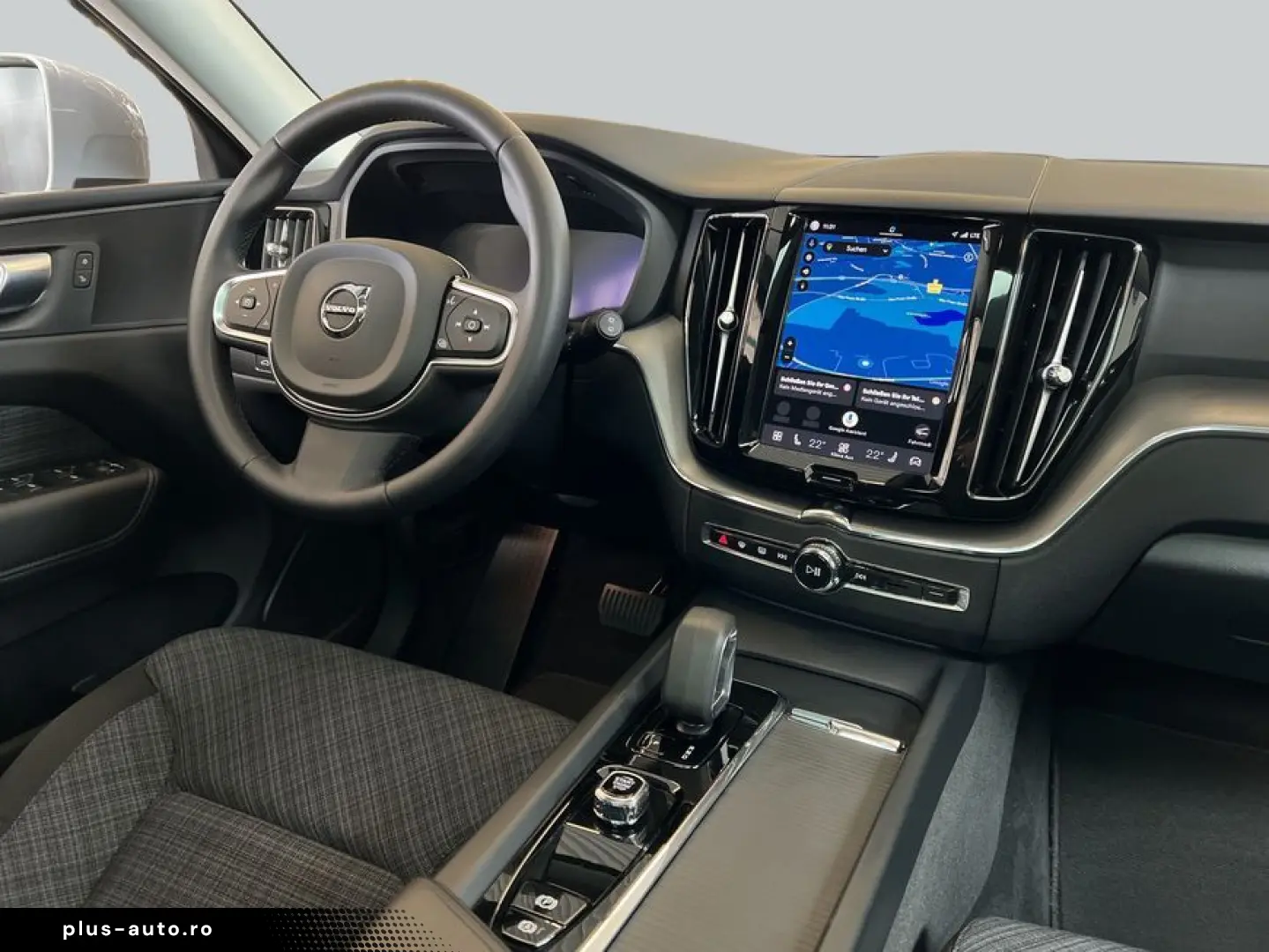 VOLVO XC60 T6 AWD Recharge Glasd Pilot BLIS Standheizu