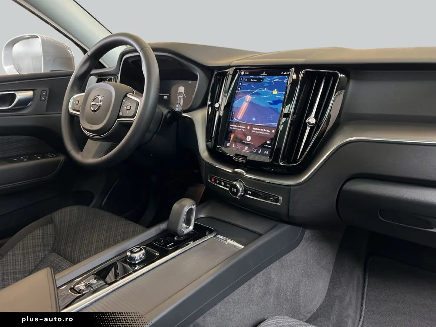 VOLVO XC60 T6 AWD Recharge Glasd Pilot BLIS Standheizu
