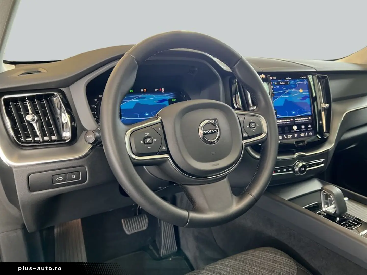VOLVO XC60 T6 AWD Recharge Glasd Pilot BLIS Standheizu