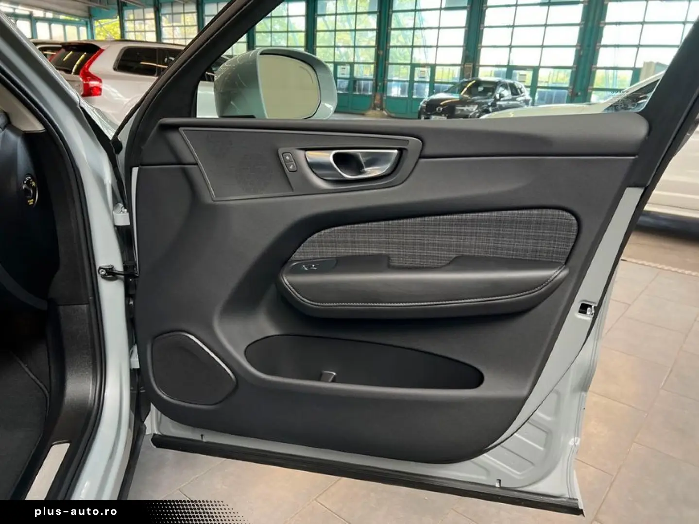 VOLVO XC60 T6 AWD Recharge Glasd Pilot BLIS Standheizu