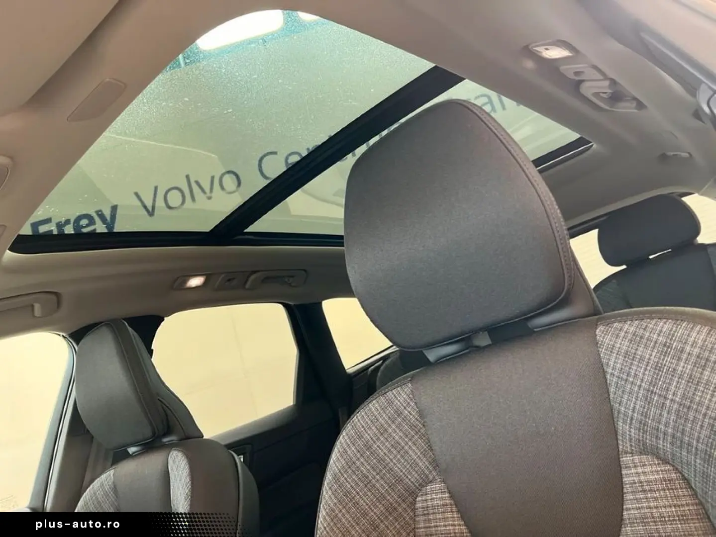 VOLVO XC60 T6 AWD Recharge Glasd Pilot BLIS Standheizu