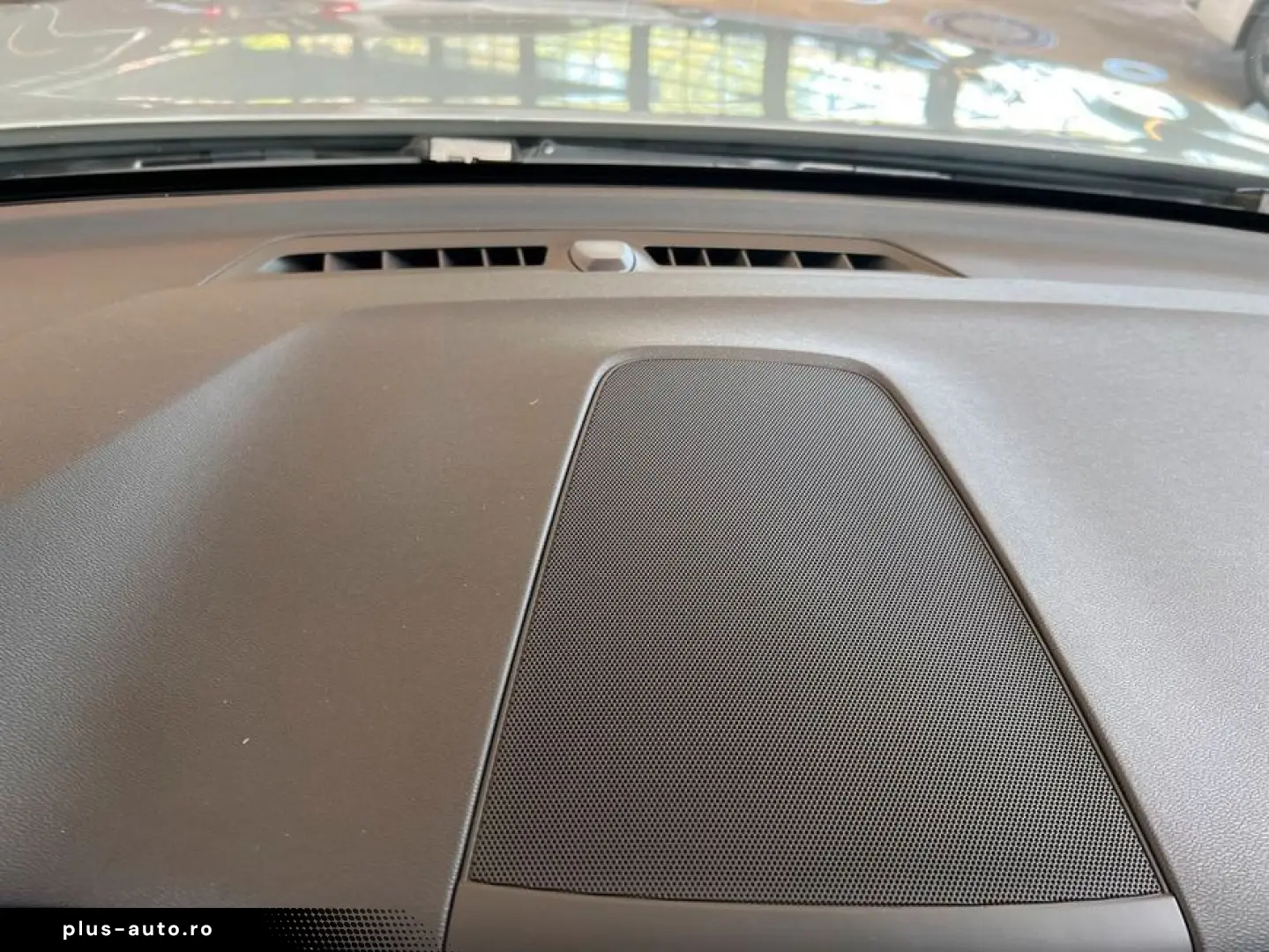 VOLVO XC60 T6 AWD Recharge Glasd Pilot BLIS Standheizu