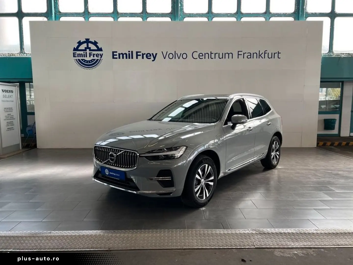VOLVO XC60 T6 AWD Recharge Glasd Pilot BLIS Standheizu