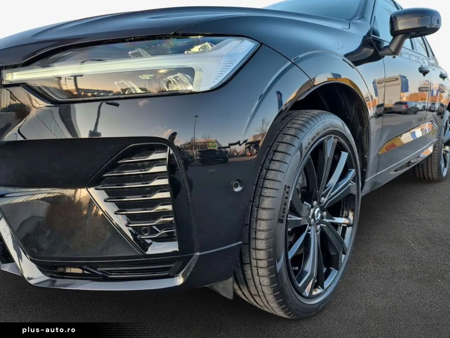 VOLVO XC60 B5 B AWD Plus Black Edition Winter-Paket