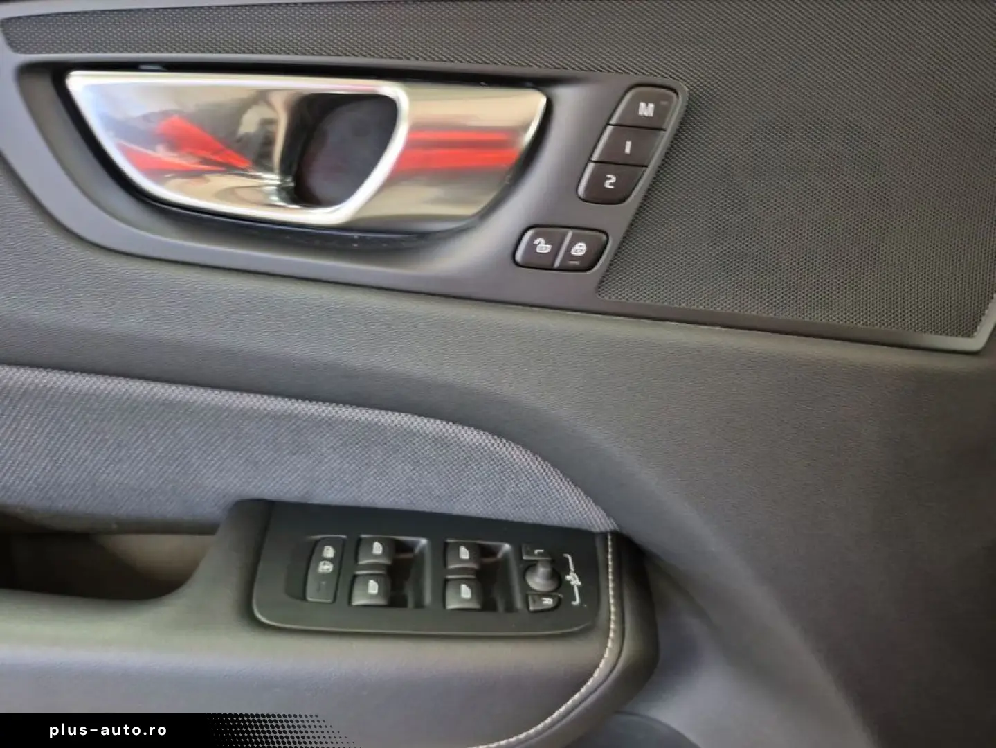 VOLVO XC60 B5 B AWD Plus Black Edition Winter-Paket