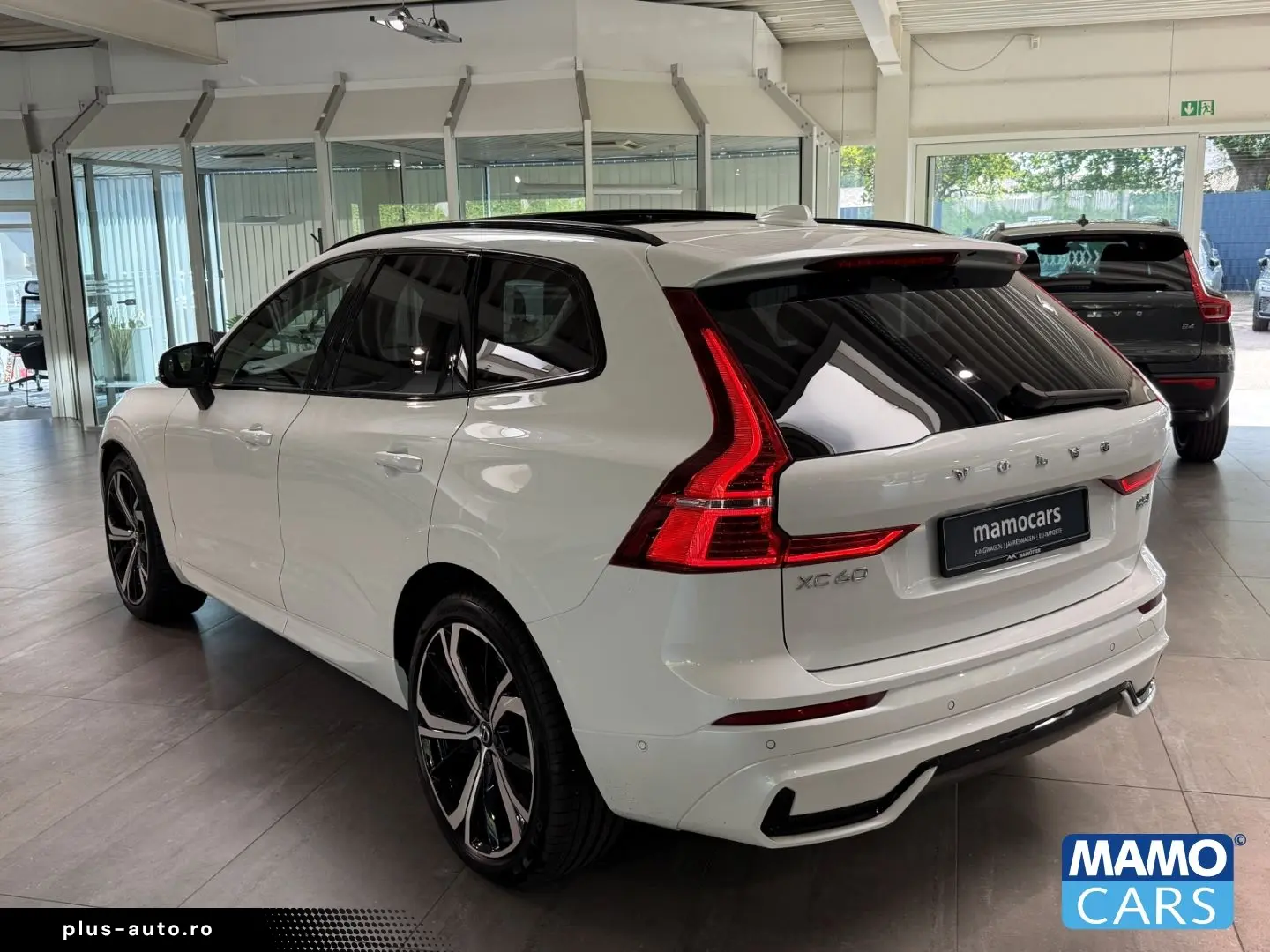 VOLVO XC60 B5 AWD Ultra Dark AHK 21'' PANO&hellip;
