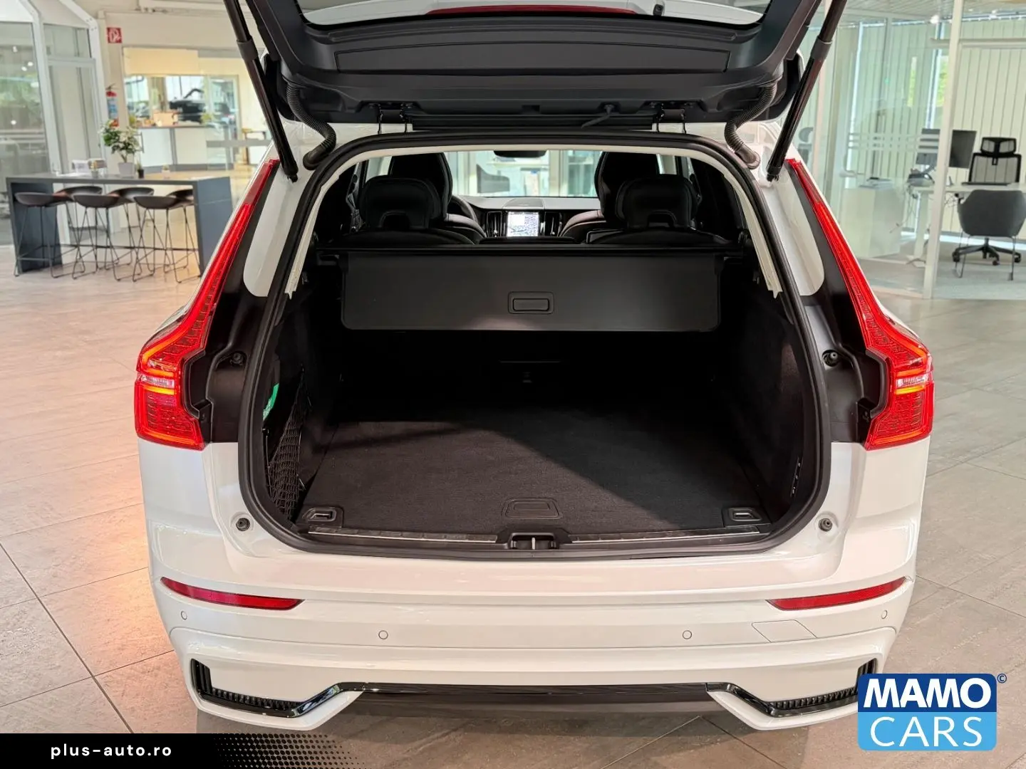 VOLVO XC60 B5 AWD Ultra Dark AHK 21'' PANO&hellip;