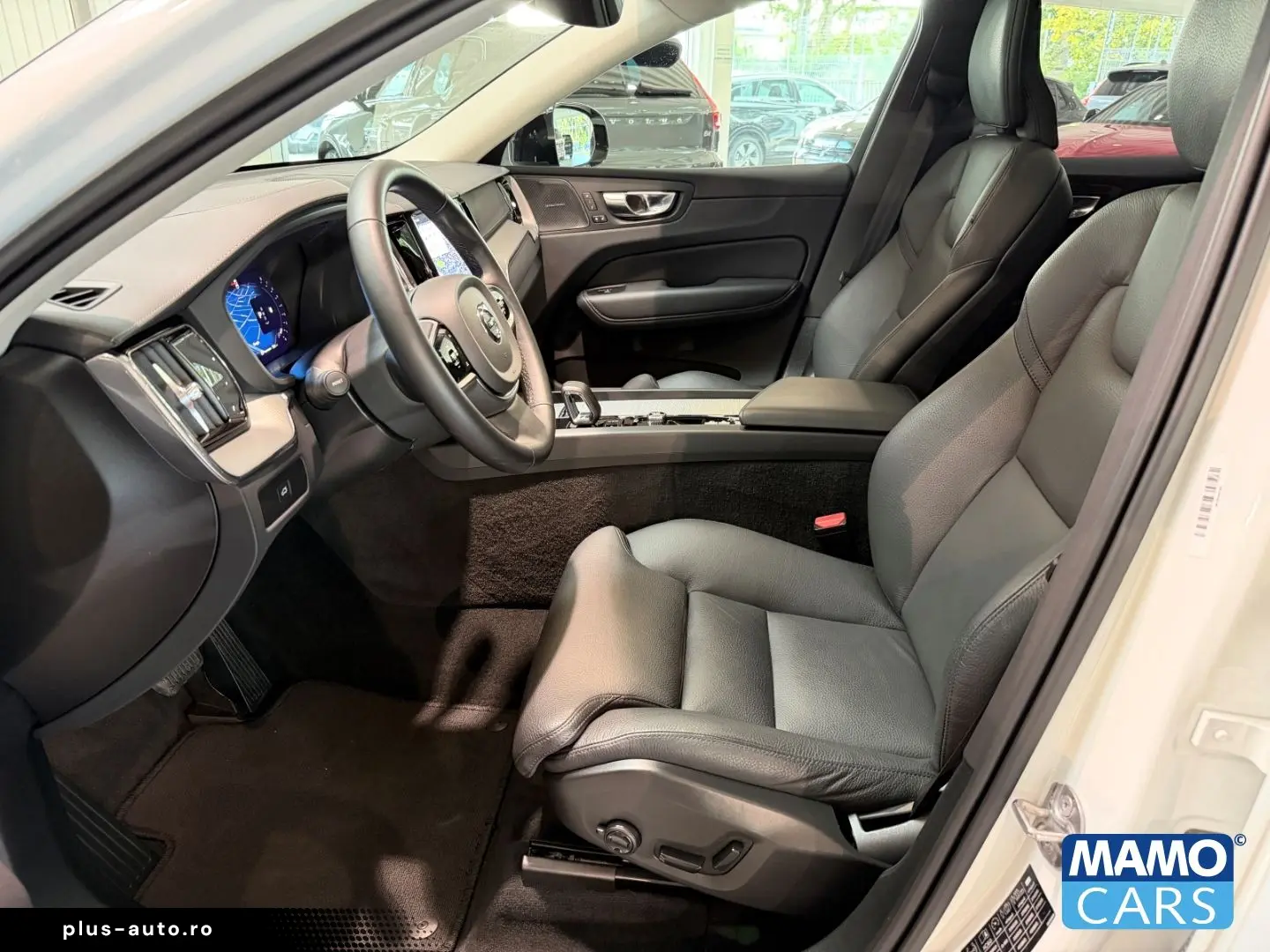 VOLVO XC60 B5 AWD Ultra Dark AHK 21'' PANO&hellip;