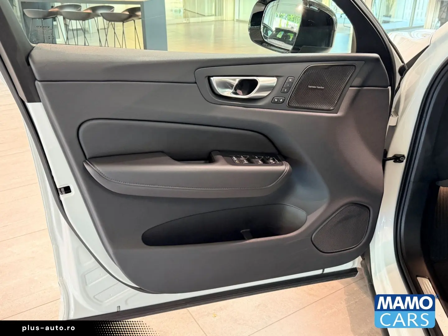 VOLVO XC60 B5 AWD Ultra Dark AHK 21'' PANO&hellip;