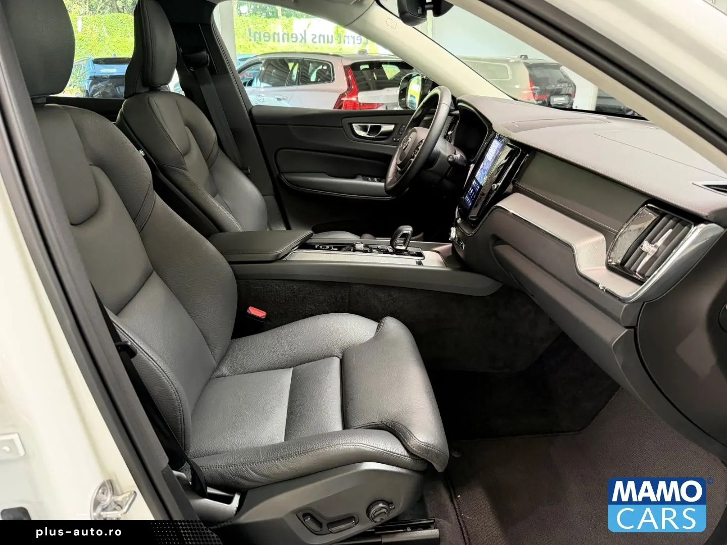 VOLVO XC60 B5 AWD Ultra Dark AHK 21'' PANO&hellip;