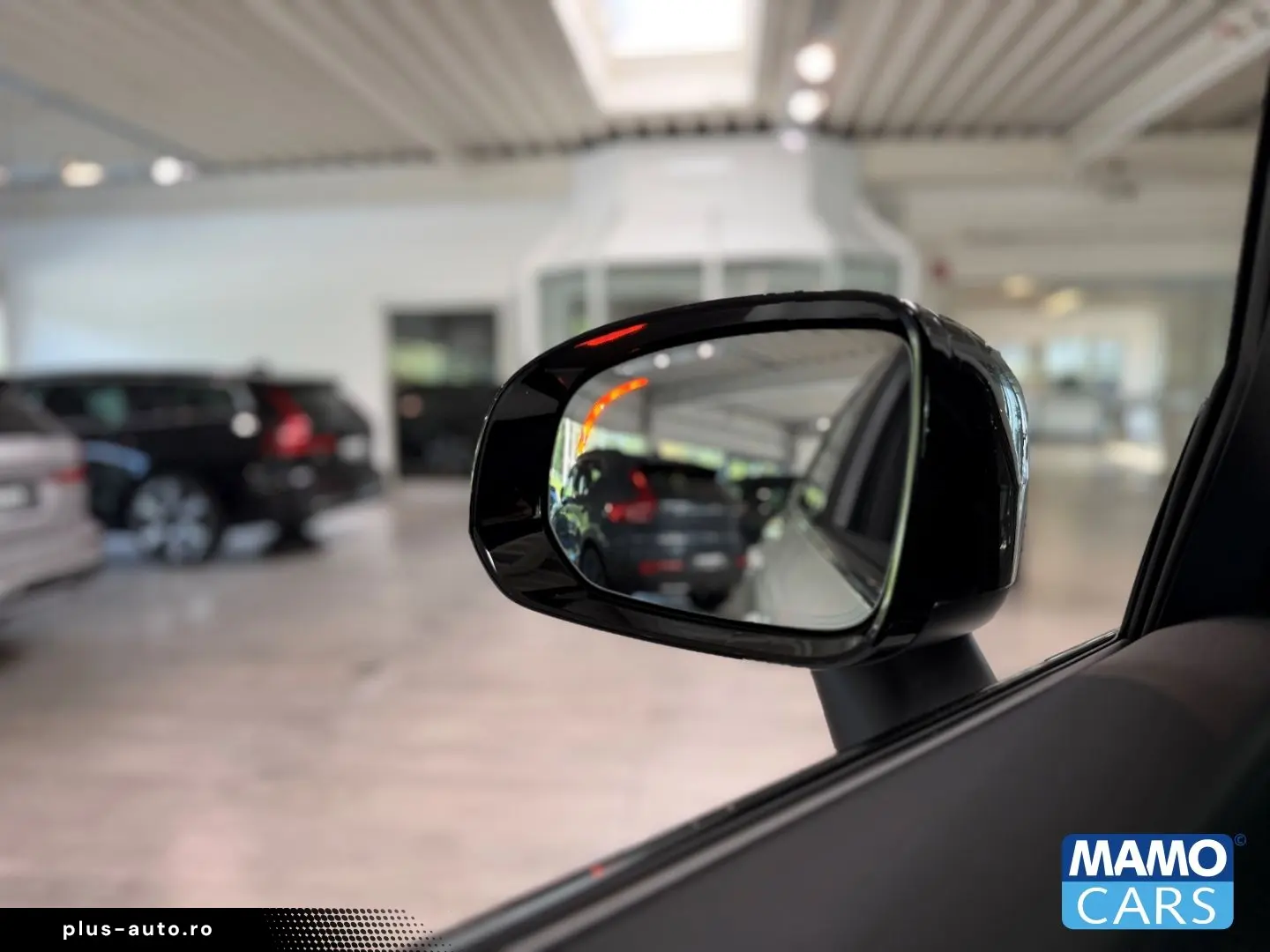 VOLVO XC60 B5 AWD Ultra Dark AHK 21'' PANO&hellip;