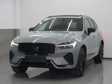 VOLVO XC60 Ultra Black Edition NewMod Pano Massage B&W