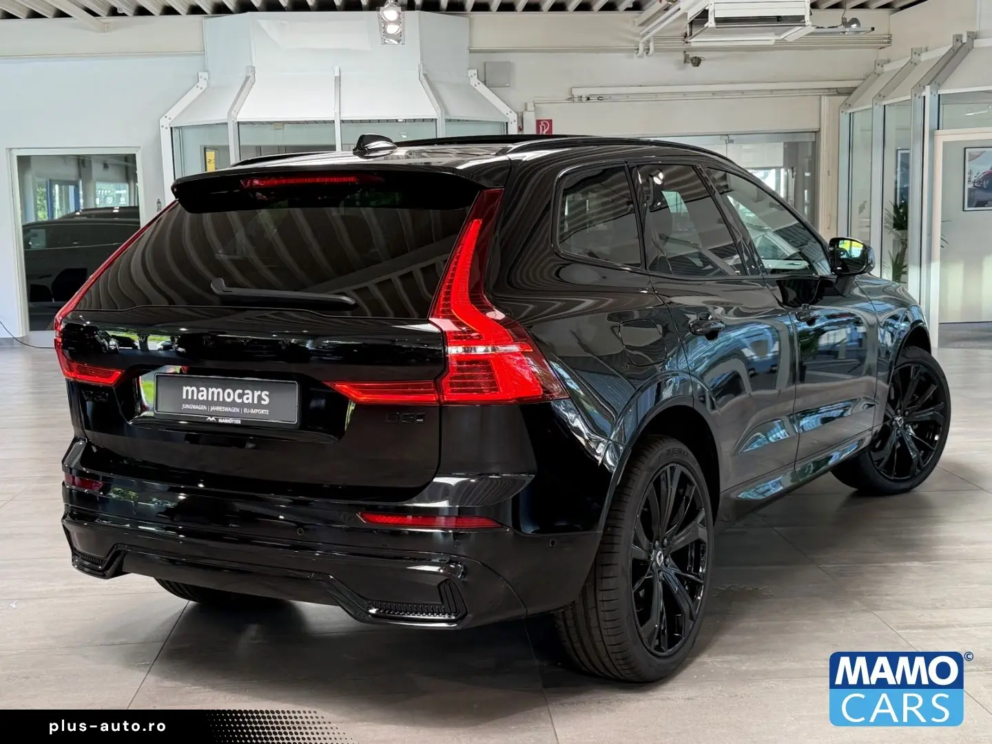 VOLVO XC60 B5 AWD Plus Black Editi. BLIS PANO 360  HUD