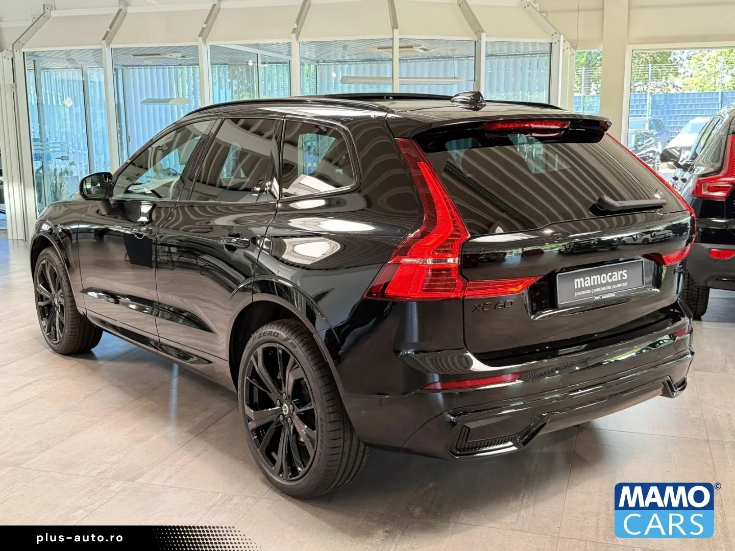 VOLVO XC60 B5 AWD Plus Black Editi. BLIS PANO 360  HUD
