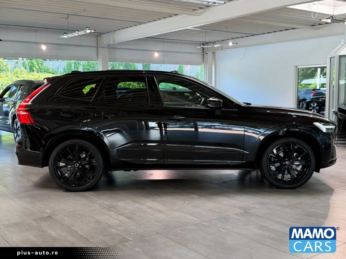 VOLVO XC60 B5 AWD Plus Black Editi. BLIS PANO 360  HUD
