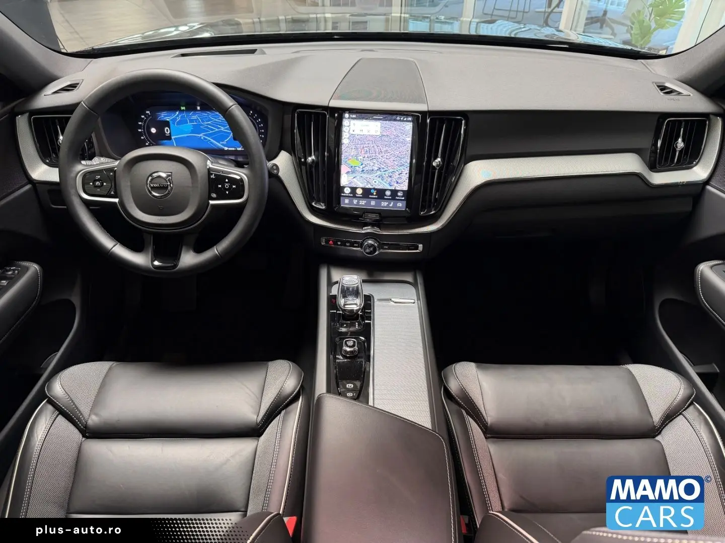VOLVO XC60 B5 AWD Plus Black Editi. BLIS PANO 360  HUD