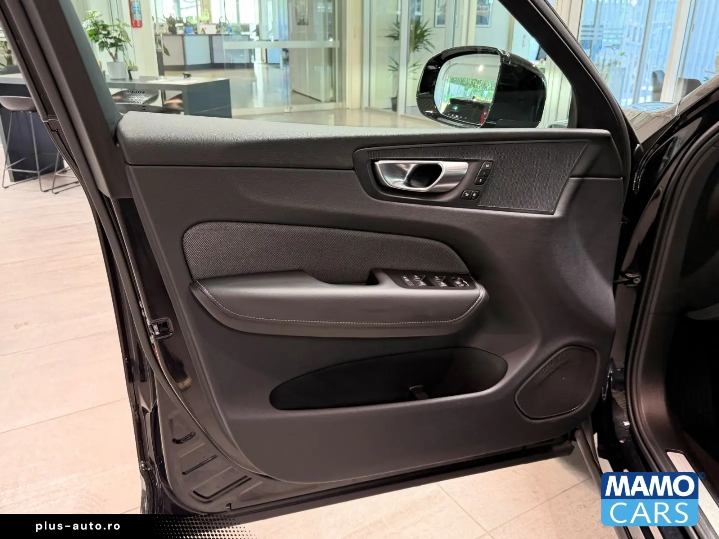 VOLVO XC60 B5 AWD Plus Black Editi. BLIS PANO 360  HUD