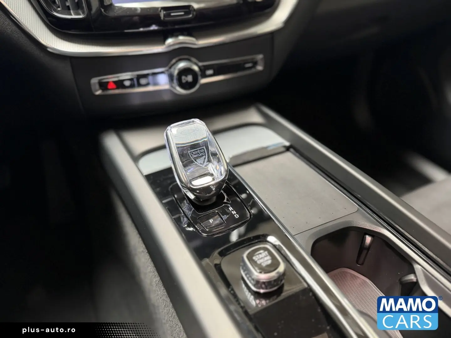 VOLVO XC60 B5 AWD Plus Black Editi. BLIS PANO 360  HUD