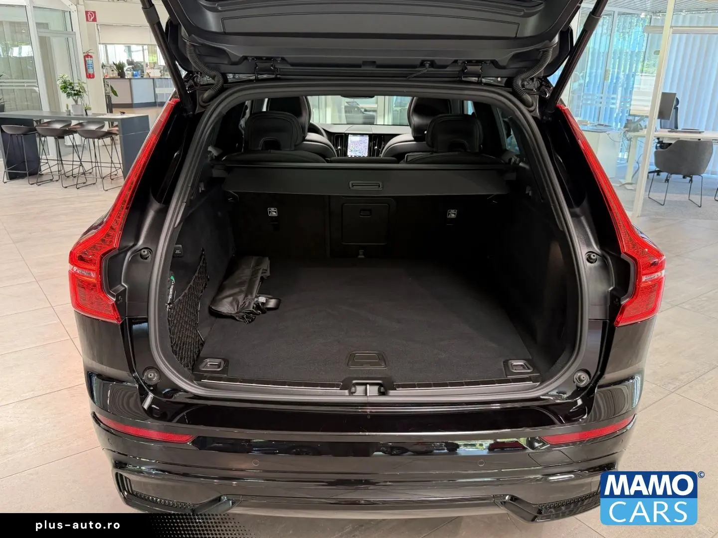 VOLVO XC60 B5 AWD Plus Black Editi. BLIS PANO 360  HUD