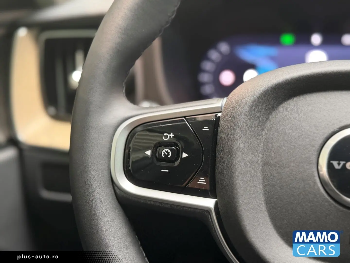 VOLVO XC60 B5 AWD Plus Dark FACELIFT ACC BLIS 360  PAN