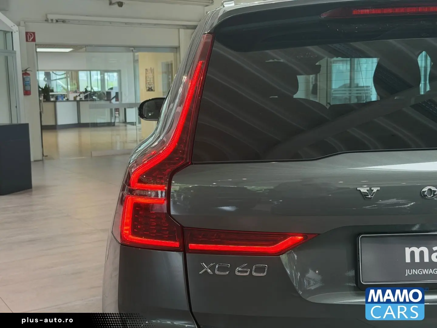 VOLVO XC60 B5 AWD Plus Dark FACELIFT ACC BLIS 360  PAN