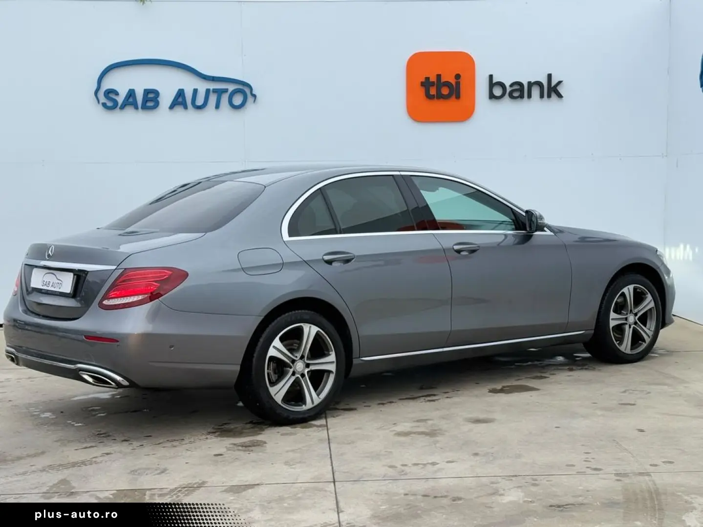 Mercedes-Benz E