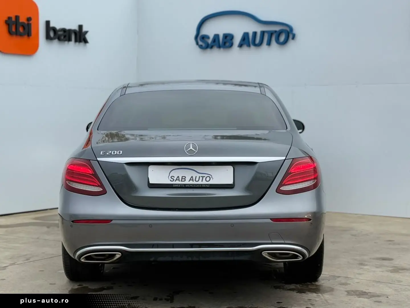 Mercedes-Benz E