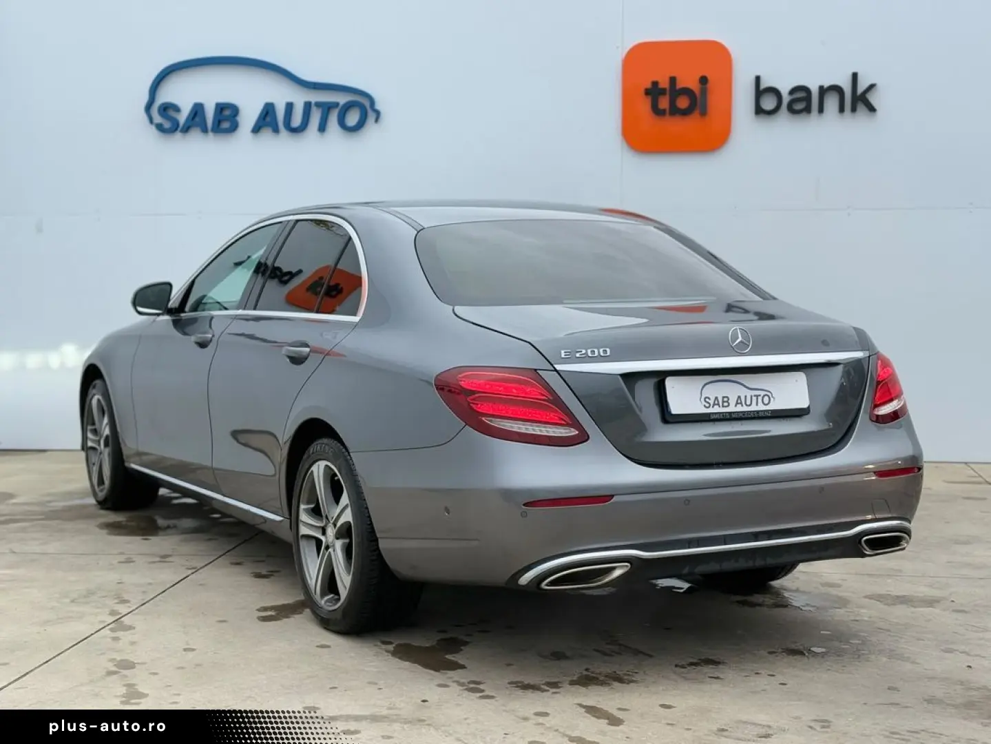 Mercedes-Benz E