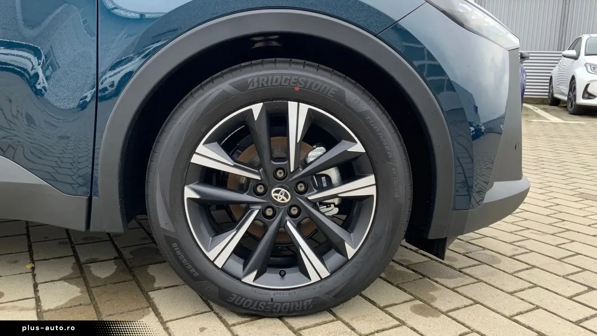 TOYOTA C-HR 1.8 HEV 140 CP 4x2 CVT Dynamic - 2 KM- 2026