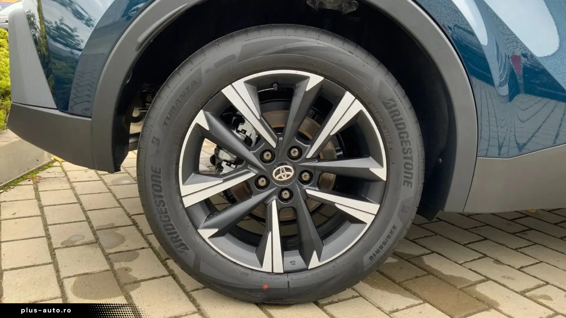 TOYOTA C-HR 1.8 HEV 140 CP 4x2 CVT Dynamic - 2 KM- 2026