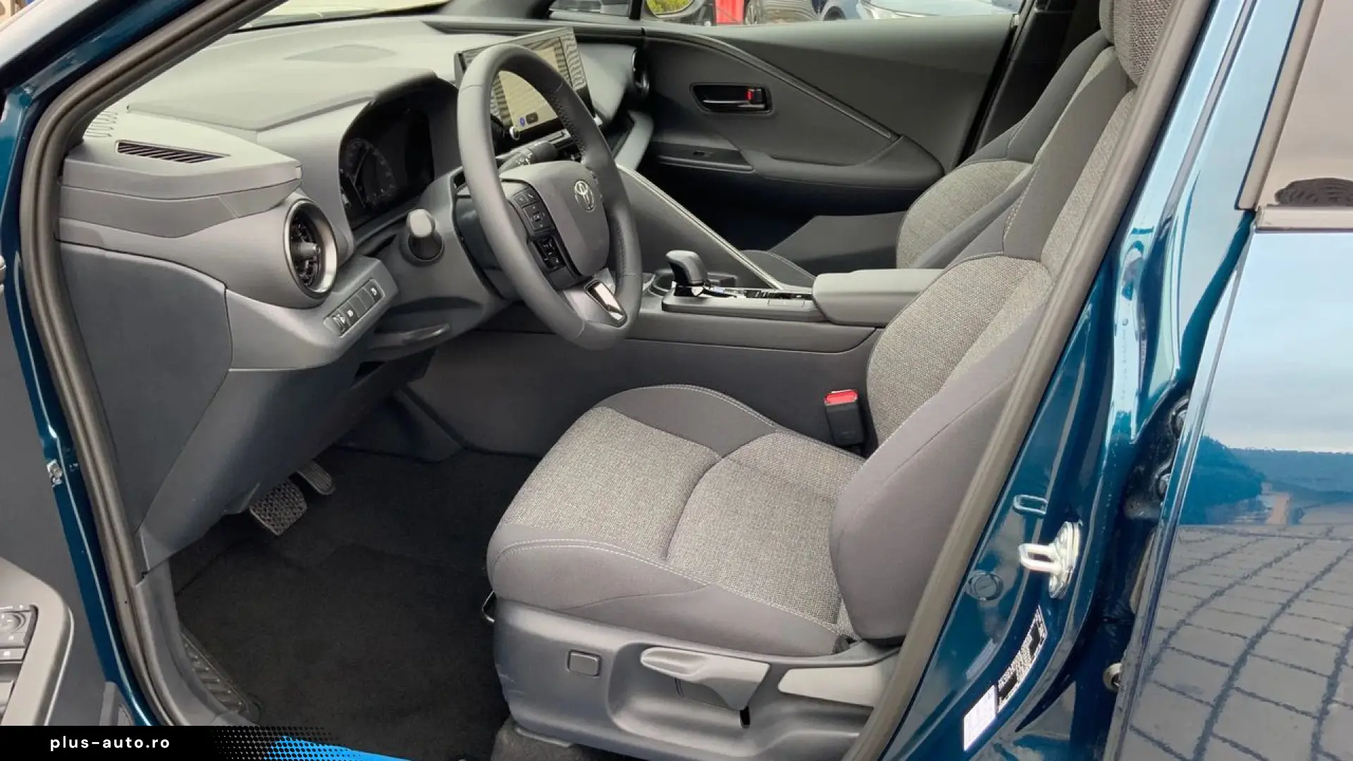 TOYOTA C-HR 1.8 HEV 140 CP 4x2 CVT Dynamic - 2 KM- 2026