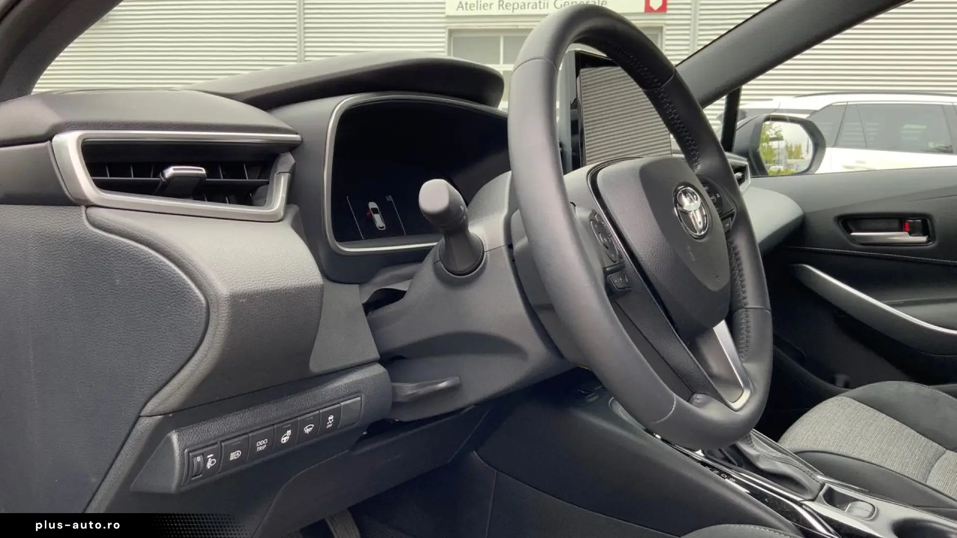 TOYOTA COROLLA 1.8 HEV Dynamic - 1948 KM - 2026