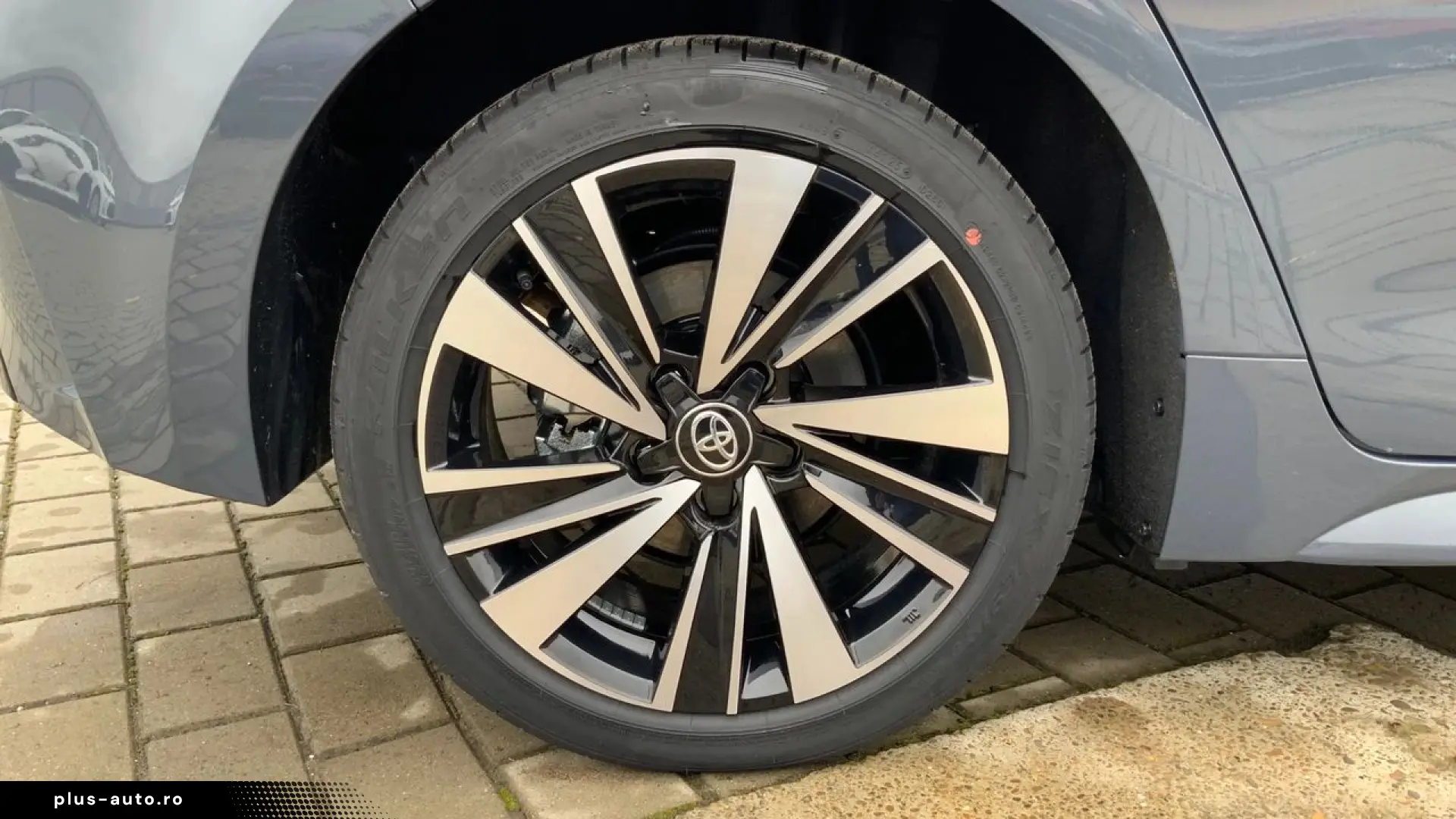 TOYOTA COROLLA 1.8 HEV Dynamic - 1948 KM - 2026
