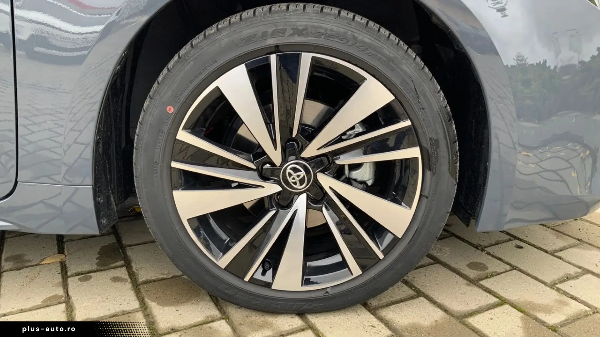 TOYOTA COROLLA 1.8 HEV Dynamic - 1948 KM - 2026