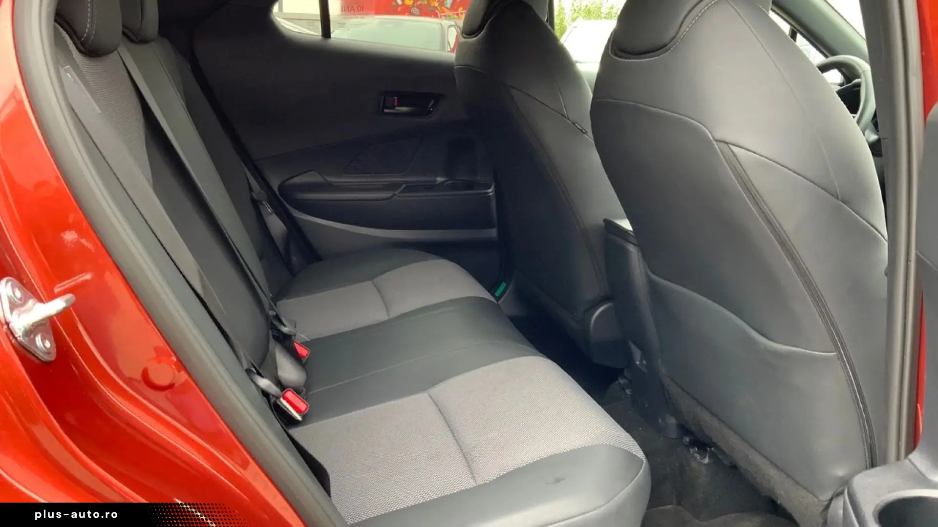 TOYOTA C-HR 1.8 HEV 140 CP 4x2 CVT EXCLUSIVE - 4330KM - 2026